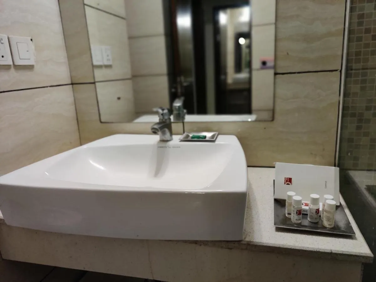 Hotel DS Clarks Inn Gurgaon