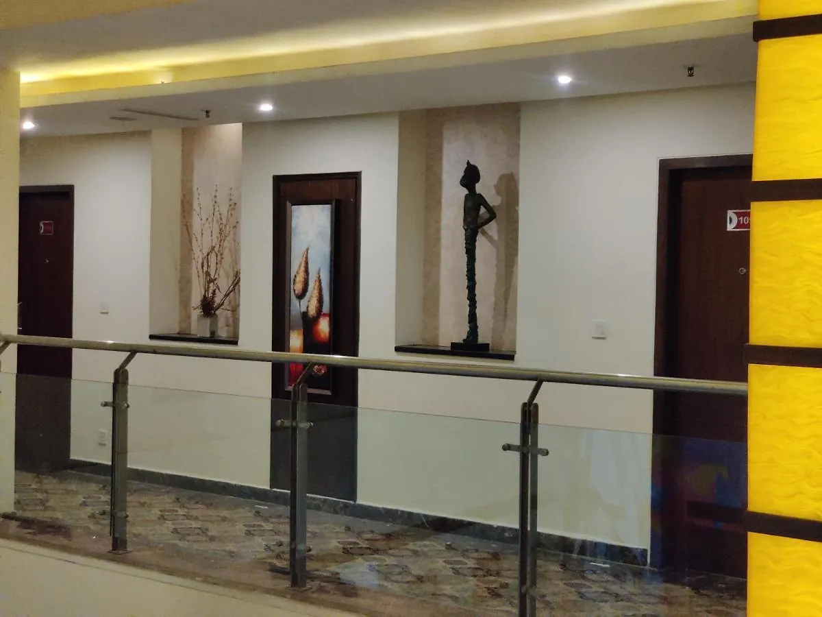 Hotel DS Clarks Inn Gurgaon