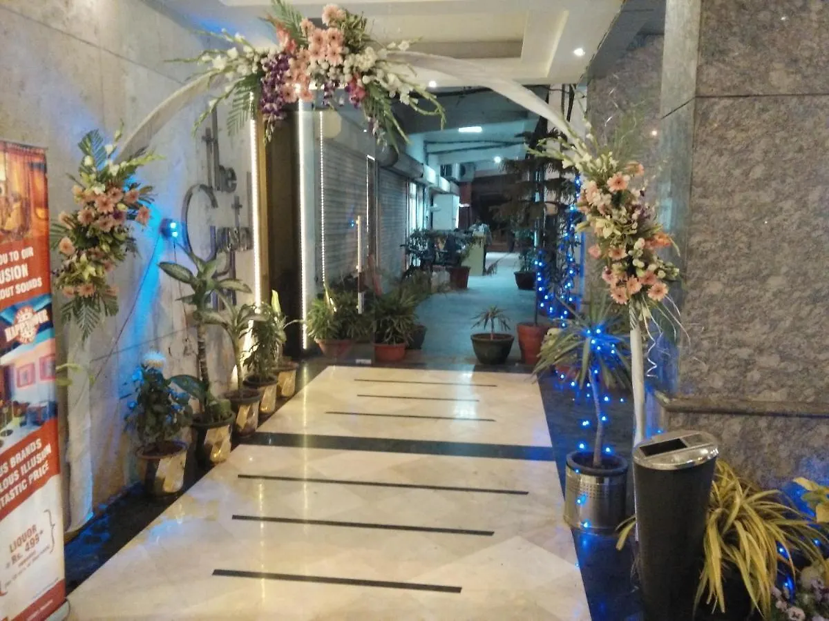 Hotel DS Clarks Inn Gurgaon