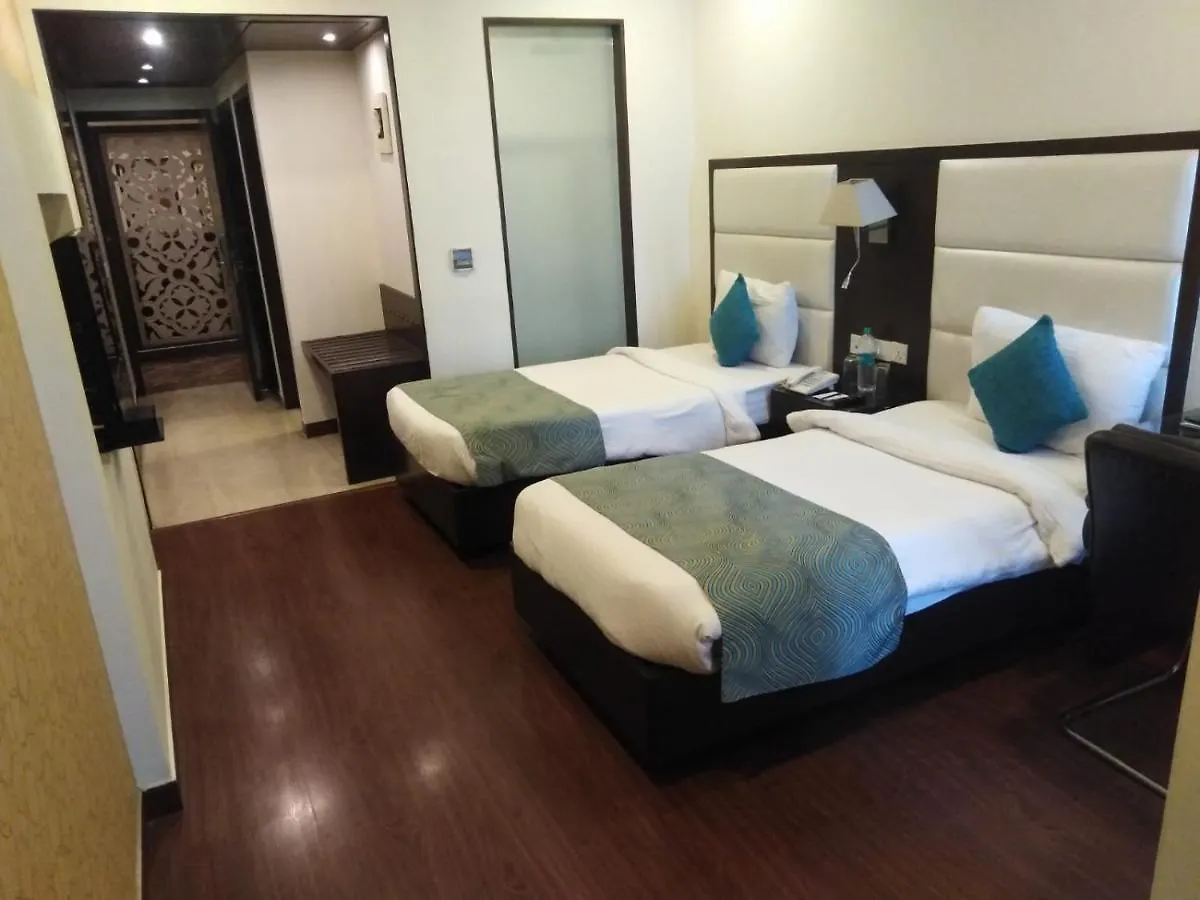 Hotel DS Clarks Inn Gurgaon