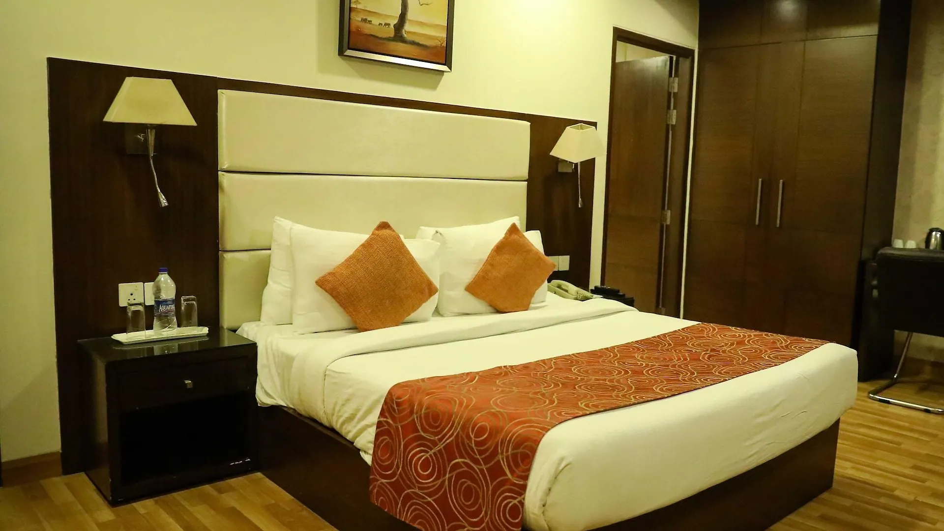 Hotel DS Clarks Inn Gurgaon